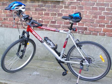 Mon nouveau v�lo, mon casque et mes gants
